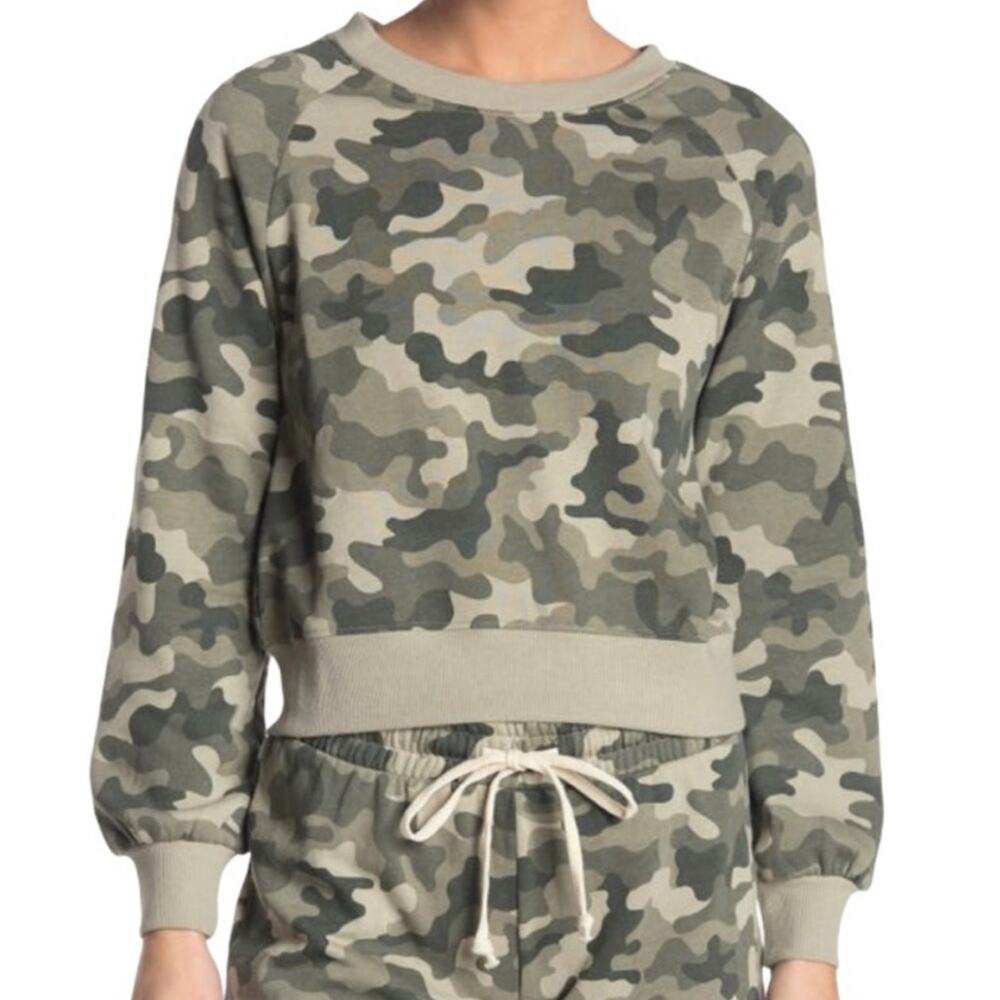 NWOT Alternative Camouflage Pullover Crew Neck Sweatshirt Size XSmall